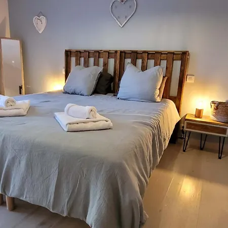 Nocleg ze śniadaniem Le Clos De La Ronziere 3*