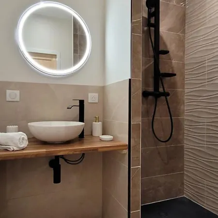 Le Clos De La Ronziere Nocleg ze śniadaniem 3*